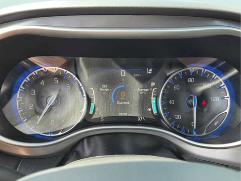 Used 2025 Chrysler Pacifica Select FWD image 29
