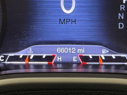 Used 2015 Jeep Cherokee Trailhawk w/ Comfort/Convenience Group AWD/4WD image 23