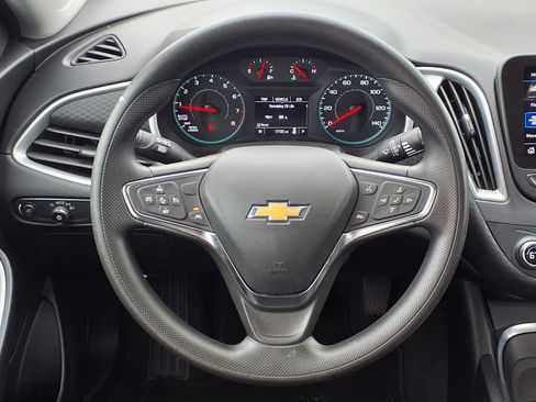 Used 2025 Chevrolet Malibu LT FWD image 14