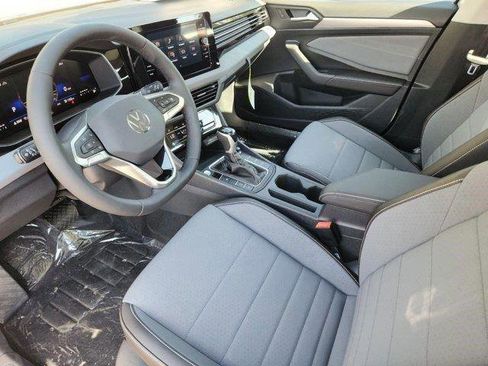 New 2025 Volkswagen Jetta SE image 11