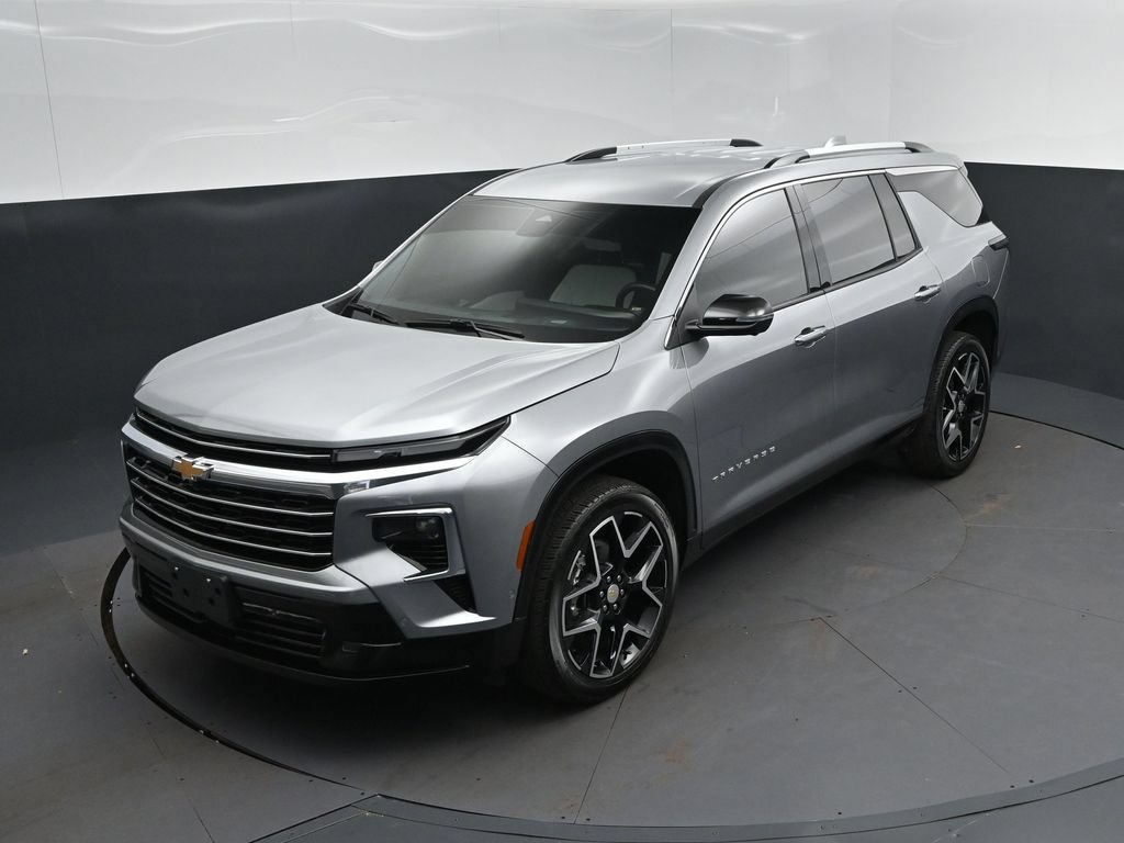 Used 2025 Chevrolet Traverse High Country w/ LPO, Floor Liner Package FWD image 29