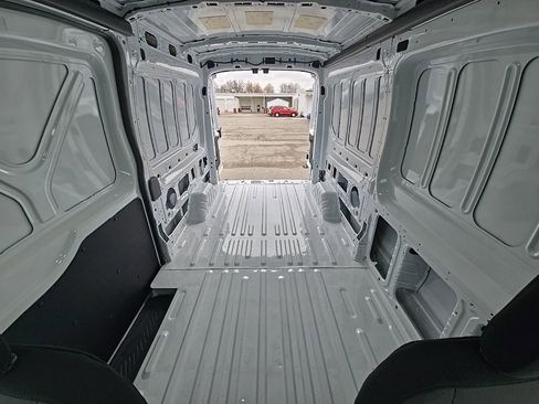 New 2026 Ford Transit 250 148 Medium Roof RWD image 22