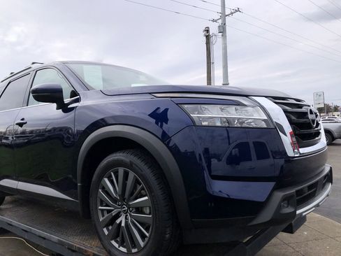 Used 2024 Nissan Pathfinder SL w/ SL Premium Package image 15