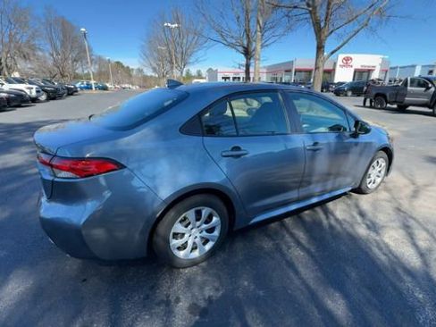 Used 2021 Toyota Corolla LE image 15