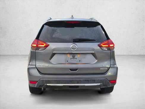 Used 2018 Nissan Rogue SL FWD image 6