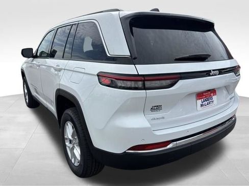 New 2026 Jeep Grand Cherokee Laredo AWD/4WD image 4