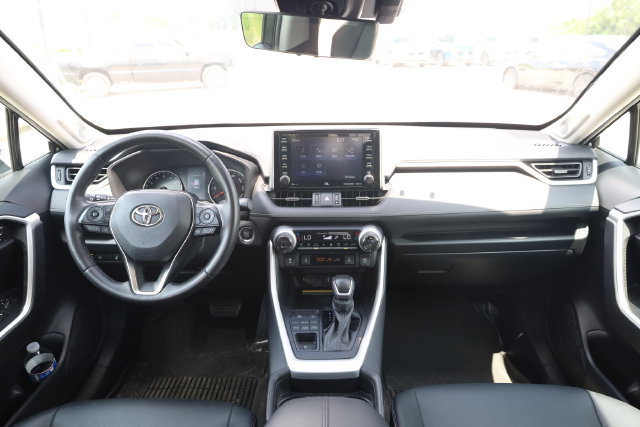 Used 2021 Toyota RAV4 XLE Premium AWD/4WD image 14