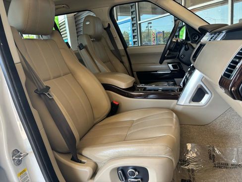 Used 2017 Land Rover Range Rover HSE image 22