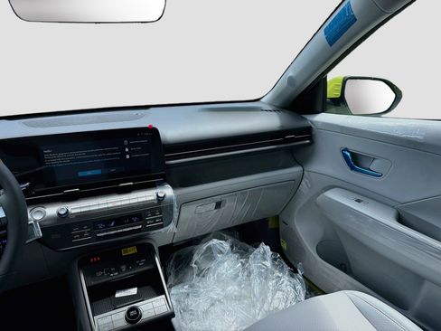 New 2026 Hyundai Kona Limited FWD image 16