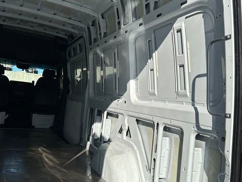Used 2023 Mercedes-Benz Sprinter 2500 image 21