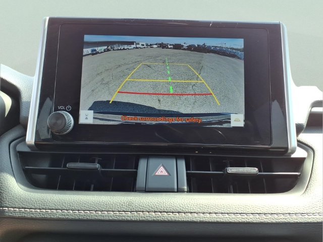 Used 2023 Toyota RAV4 XLE AWD/4WD image 19