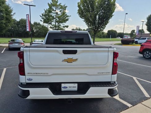 Used 2023 Chevrolet Silverado 1500 Custom AWD/4WD image 7