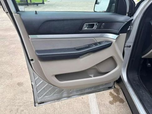 Used 2018 Ford Explorer FWD image 8