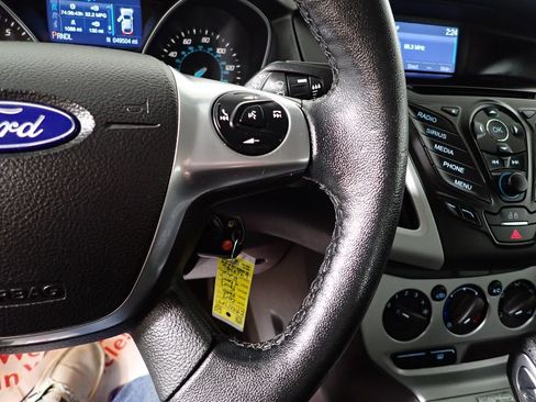 Used 2014 Ford Focus SE w/ SE Sport Package FWD image 26