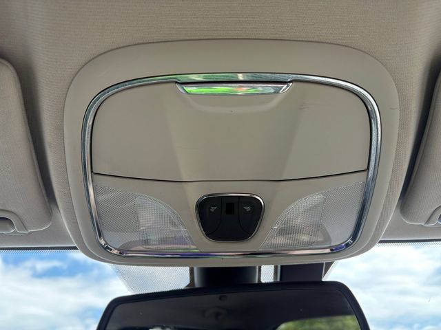 Used 2014 Jeep Cherokee Latitude AWD/4WD image 21