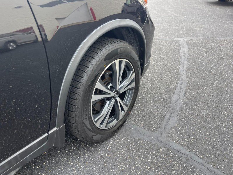 Used 2019 Nissan Rogue SV w/ Premium Package FWD image 6