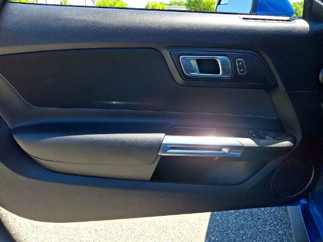 Used 2019 Ford Mustang Coupe RWD image 12