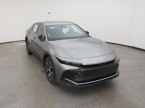 New 2026 Toyota Crown XLE image 17