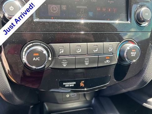 Used 2018 Nissan Rogue S FWD image 23