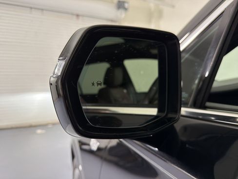 Used 2020 Cadillac XT6 Premium Luxury FWD image 7