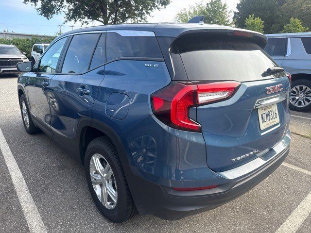 Used 2024 GMC Terrain SLE AWD/4WD image 3