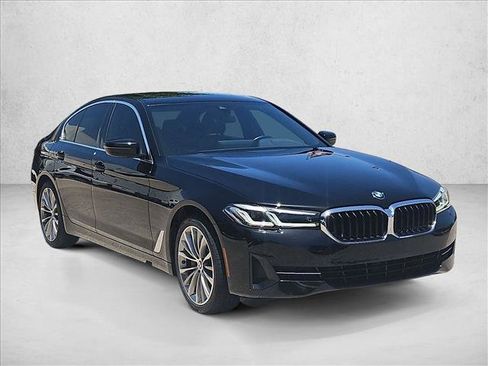 Used 2023 BMW 530i w/ Convenience Package RWD image 3