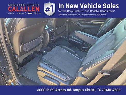 Used 2024 Jeep Grand Cherokee L Altitude AWD/4WD image 21
