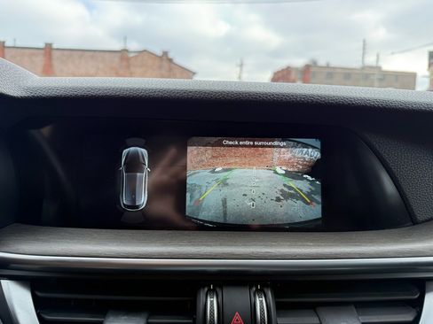 Used 2022 Alfa Romeo Stelvio Ti image 12