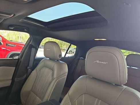 Used 2025 Buick Envista Avenir FWD image 23