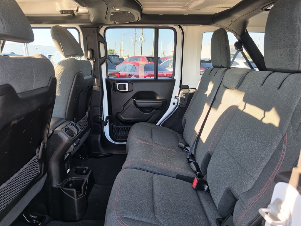 Used 2026 Jeep Wrangler Unlimited Rubicon AWD/4WD image 27