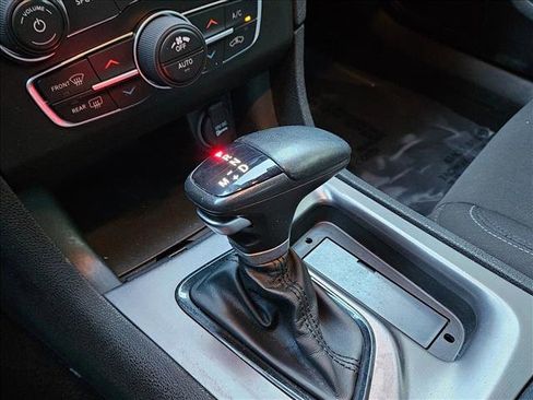 Used 2022 Dodge Charger R/T w/ Blacktop Package image 12