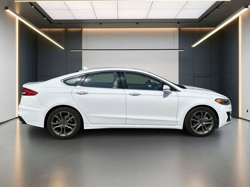 Used 2019 Ford Fusion SEL FWD image 6