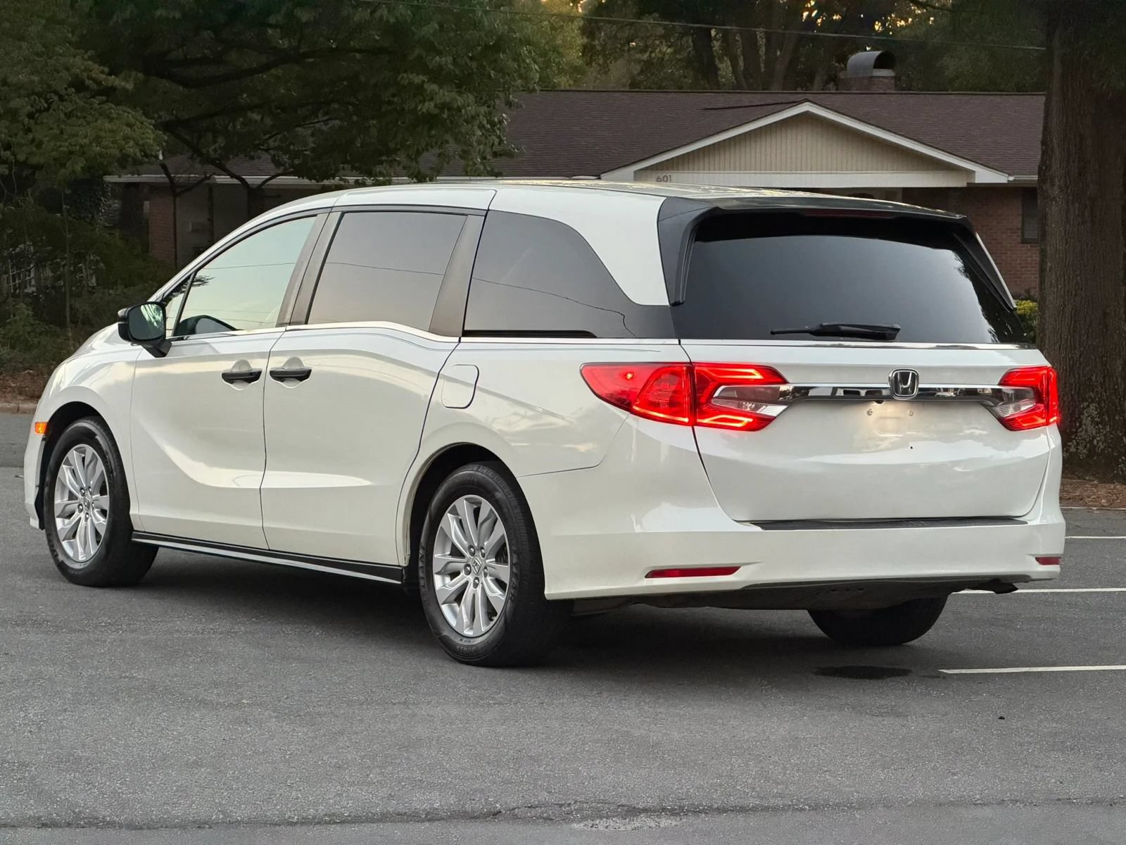 Used 2019 Honda Odyssey LX image 5