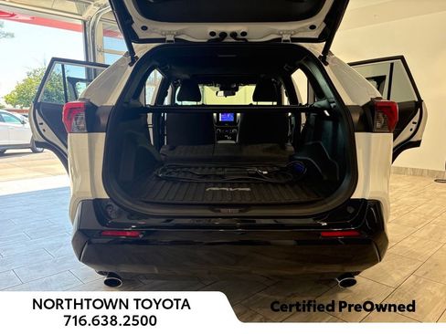 Used 2023 Toyota RAV4 SE w/ Weather & Moonroof Package AWD/4WD image 28