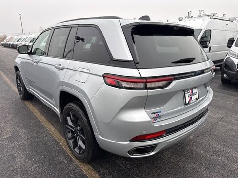 Used 2023 Jeep Grand Cherokee 30th Anniversary image 5