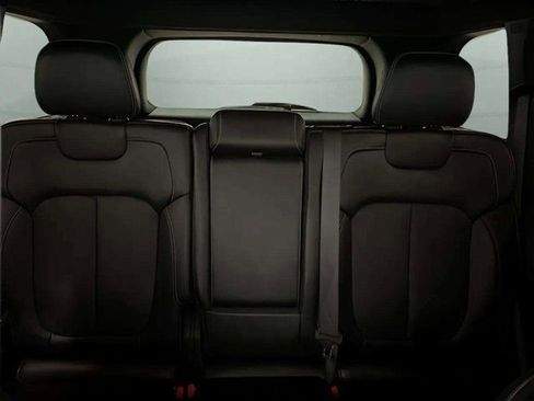 Used 2023 Jeep Grand Cherokee Overland w/ Luxury Tech Group IV image 77