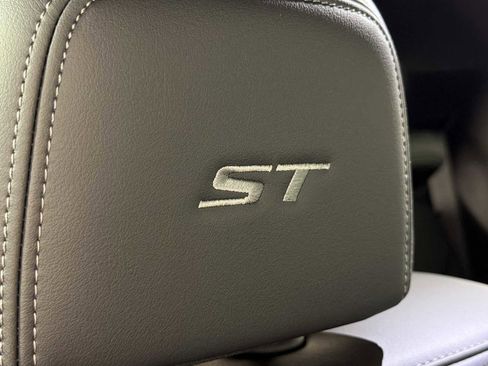 New 2026 Buick Enclave Sport Touring w/ Power Package image 32