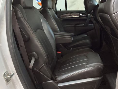 Used 2017 Buick Enclave Leather w/ Enclave Tuscan Edition FWD image 5