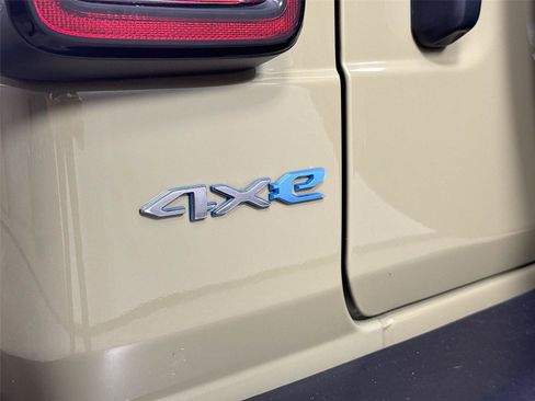 Used 2025 Jeep Wrangler Unlimited Sport S 4xe AWD/4WD image 33