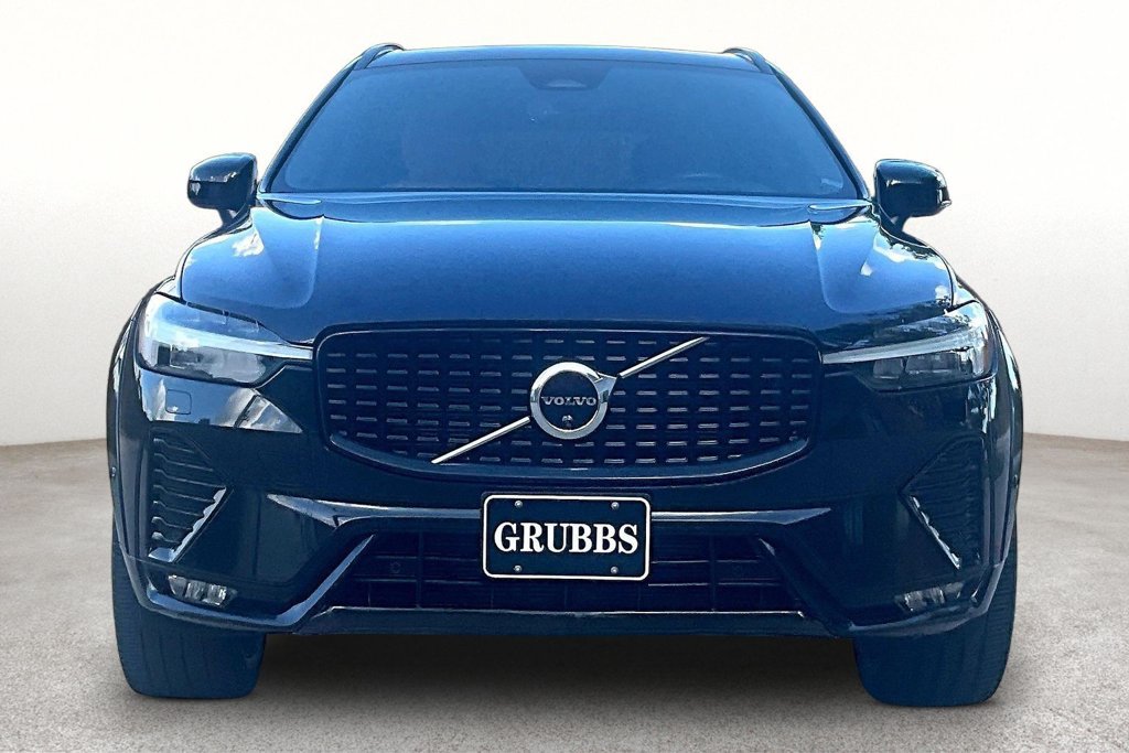 Used 2023 Volvo XC60 B6 Ultimate w/ Protection Package Premier AWD/4WD image 4
