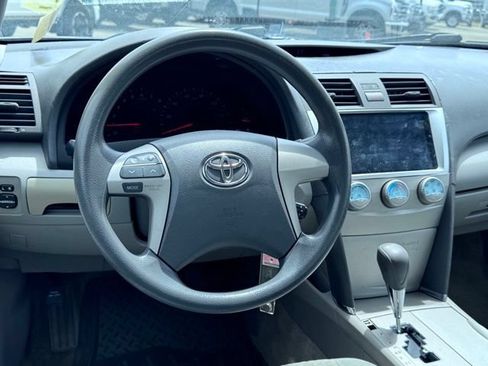 Used 2009 Toyota Camry FWD image 17