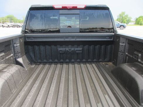 New 2026 GMC Sierra 1500 AT4 w/ AT4 Premium Package AWD/4WD image 7