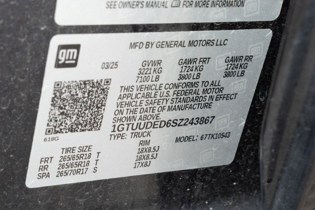 Used 2025 GMC Sierra 1500 SLT AWD/4WD image 31