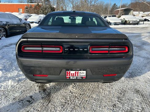 Used 2021 Dodge Challenger SXT image 8