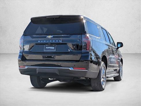 New 2026 Chevrolet Suburban LS image 5