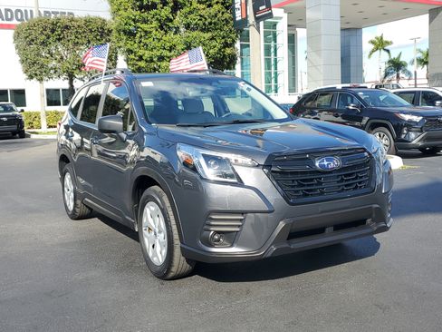 Used 2023 Subaru Forester image 2