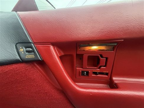 Used 1990 Chevrolet Corvette ZR-1 RWD image 21