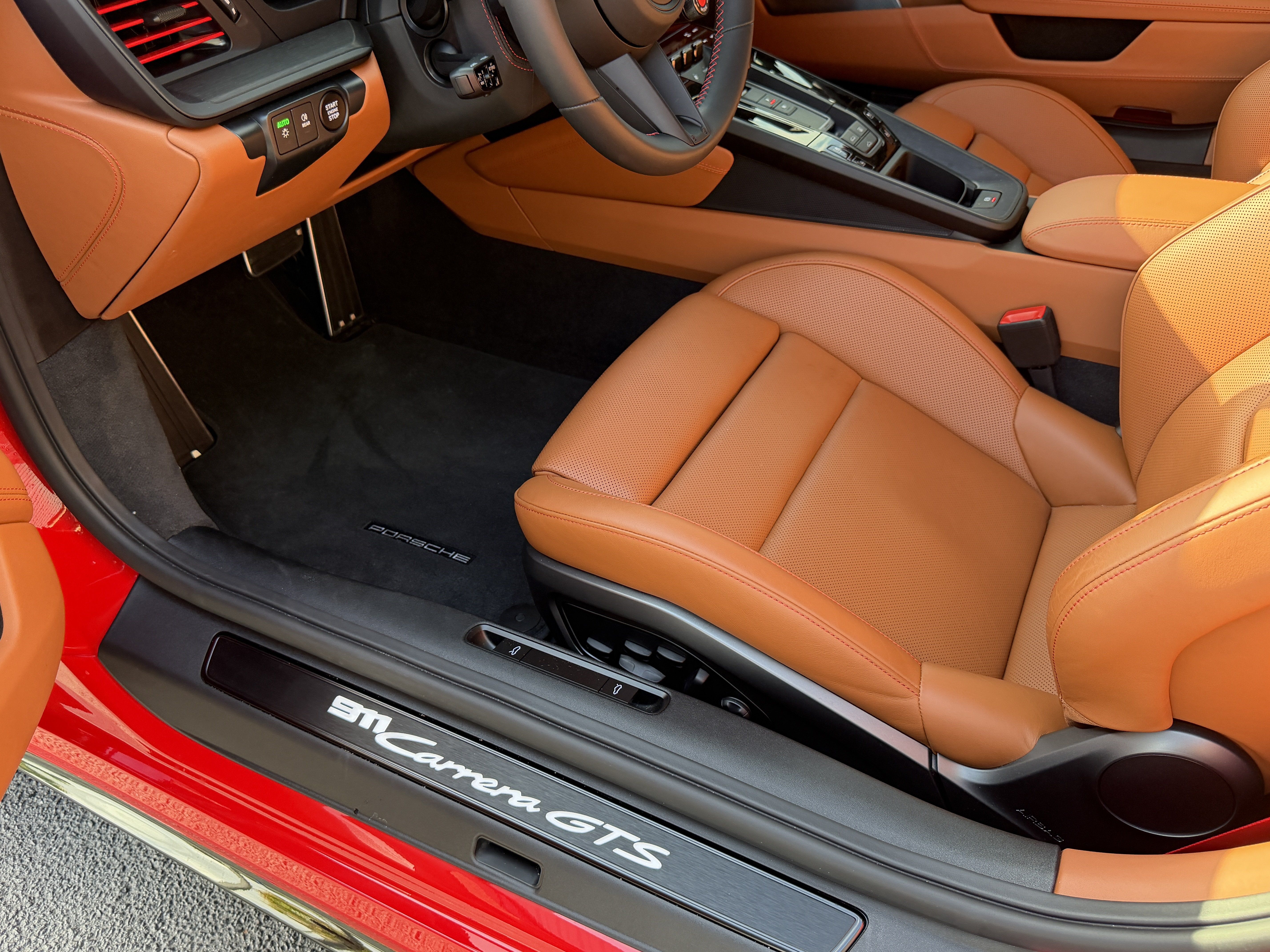 Certified 2025 Porsche 911 Carrera GTS RWD image 14