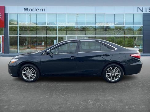 Used 2015 Toyota Camry SE image 7