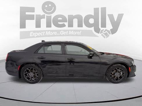 Used 2023 Chrysler 300 Touring L w/ Popular Equipment Group image 4